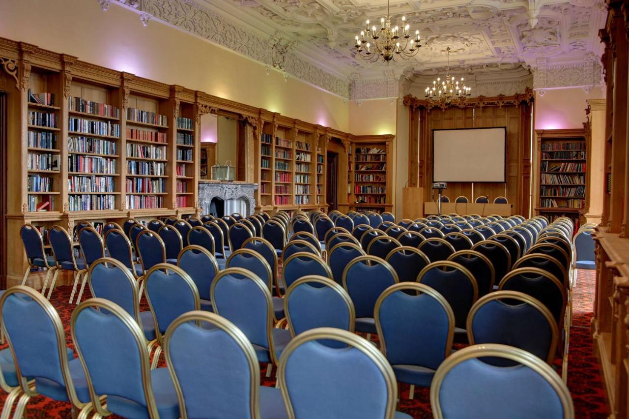 Stoke Rochford Hall 그랜덤 외부 사진