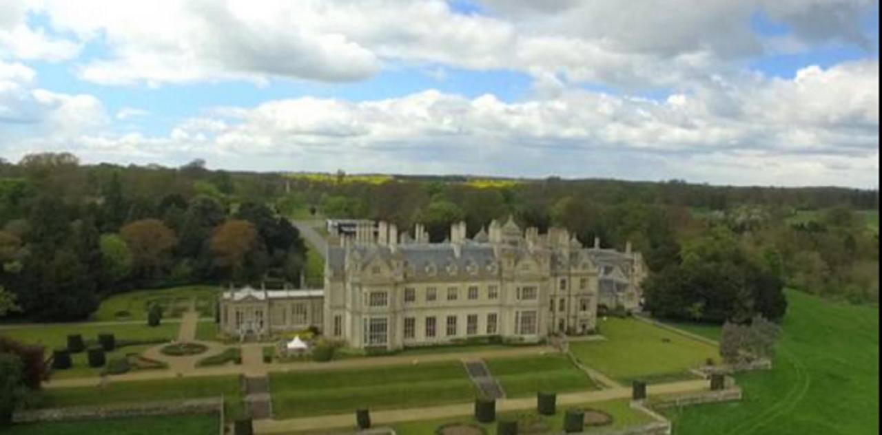 Stoke Rochford Hall 그랜덤 외부 사진