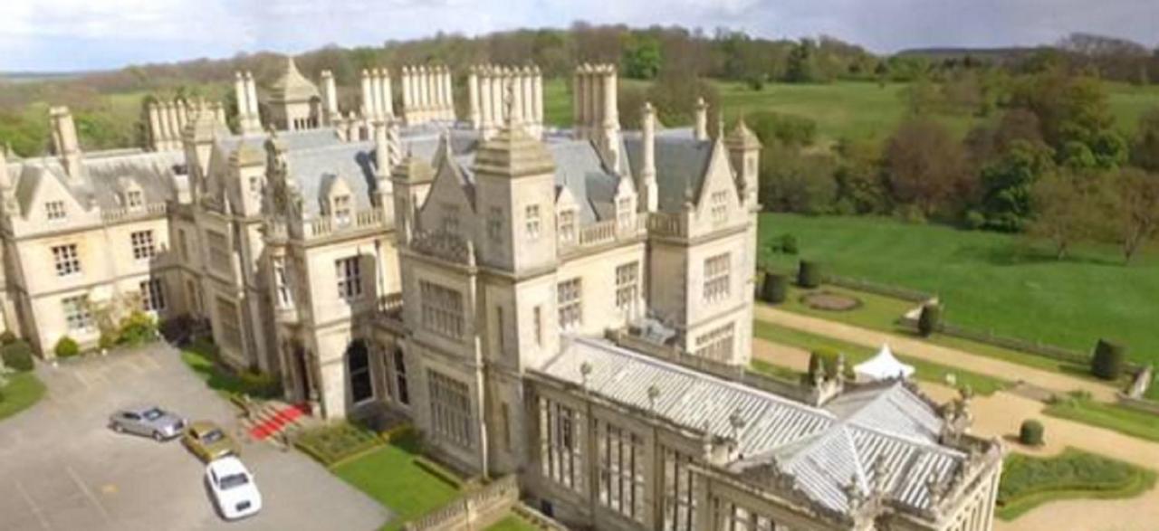 Stoke Rochford Hall 그랜덤 외부 사진